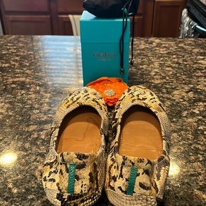 Tieks by gavrieli. Sand snake color. Gently used.